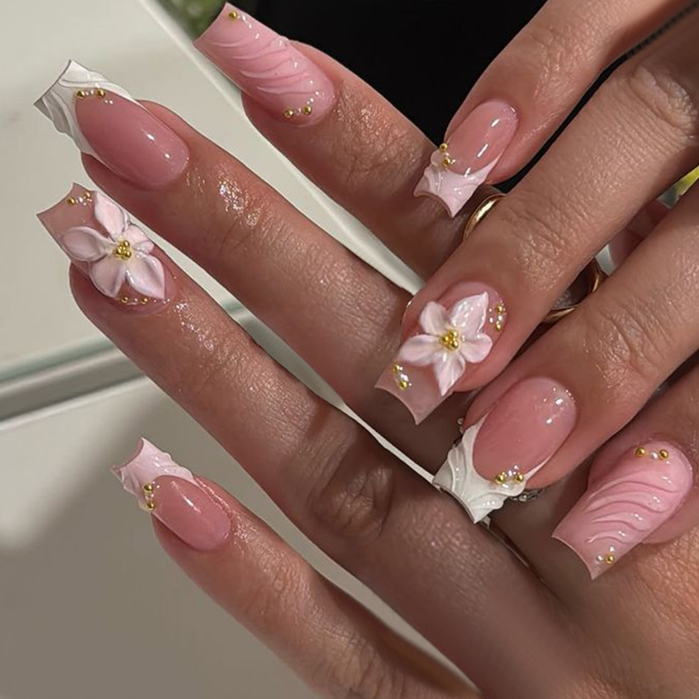 Pressed Flower Art - 1箱に24個入り。 長方形の3Dジェルフラワーグラデーションスタイルのプレスネイル Y2Kスタイル。 韓国風の透明感と若々しい印象。