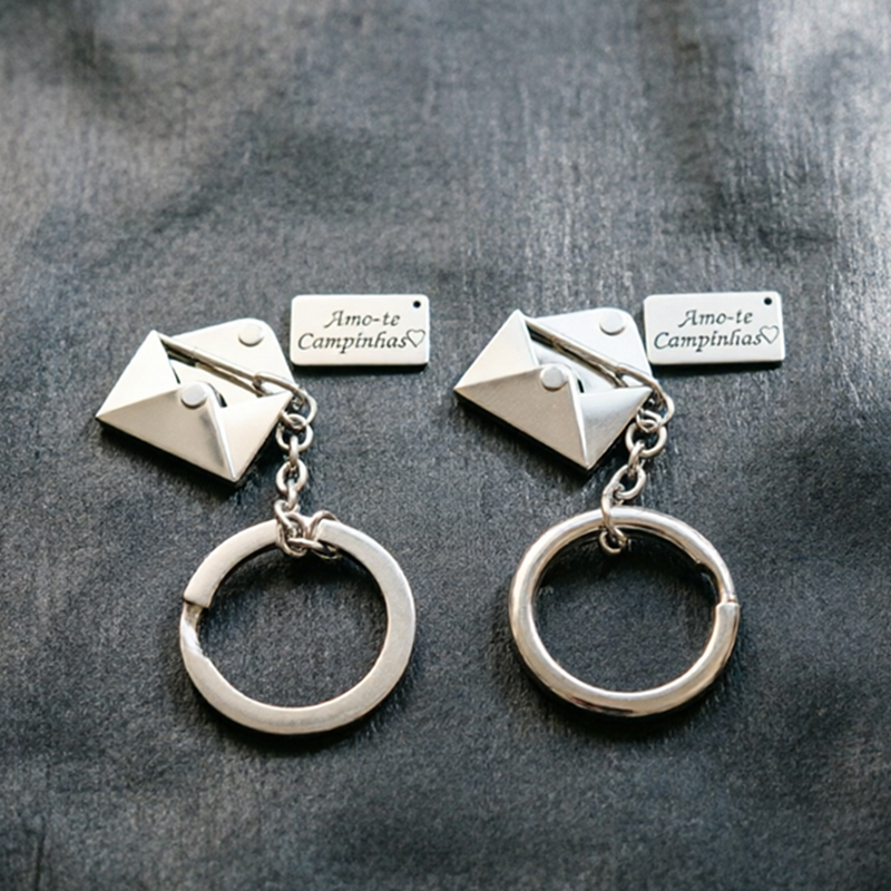 Initial Ring Custom - 封筒を開けることができるカスタムキーホルダー llavero ステンレス鋼テキスト名入りパーソナライズ彫刻キーリングカップルカーバッグチャームギフト