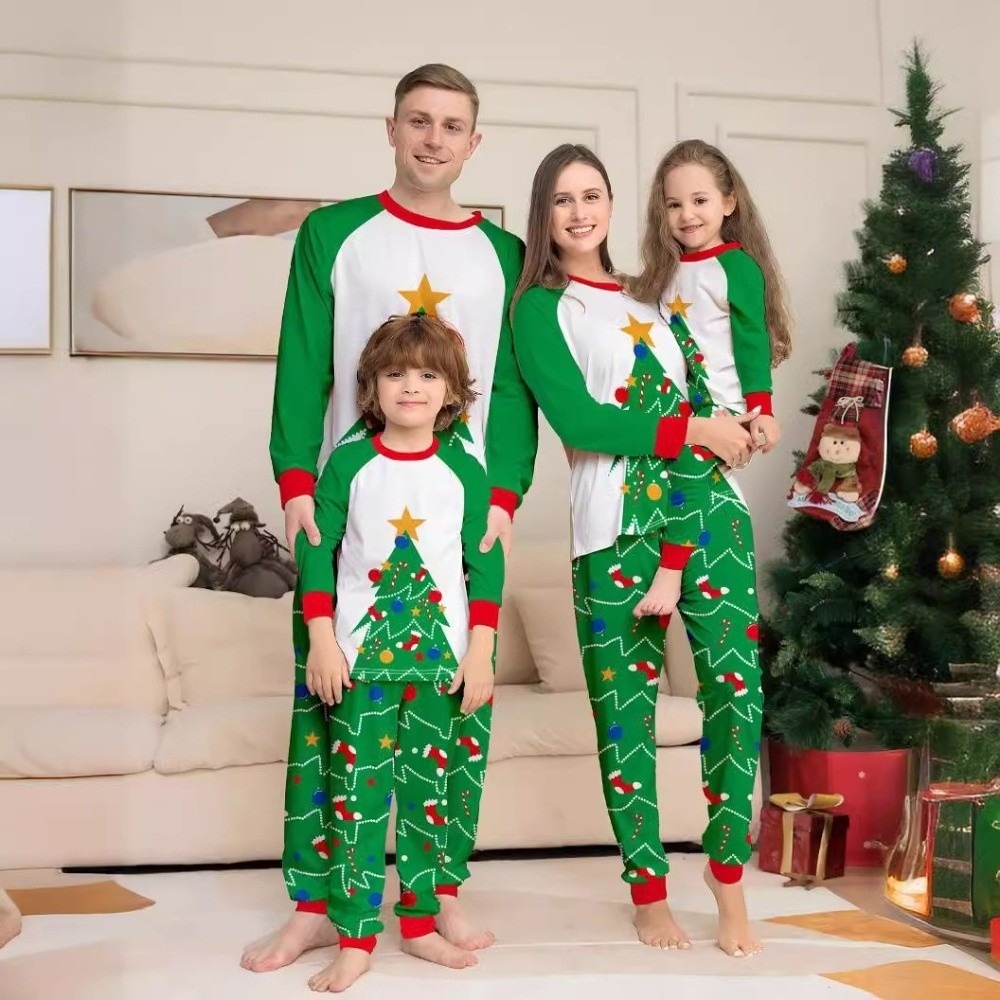 長袖クリスマスパジャマセット、クリスマスツリー柄、ファミリー - Family Tree Print のレビューと価格